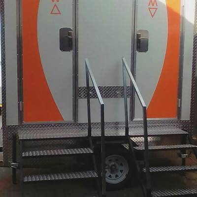VIP Trailer, 2 door (male and female)